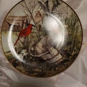 Decorative Plate with Cardinal Design